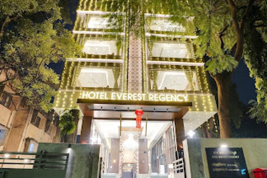 Hotel Everest Regency